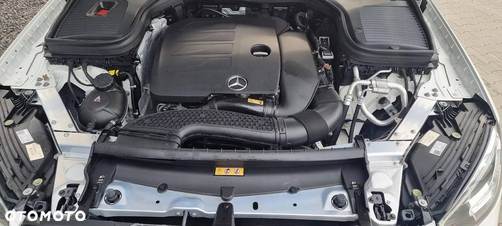 Mercedes-Benz GLC 300 4Matic 9G-TRONIC AMG Line - 36