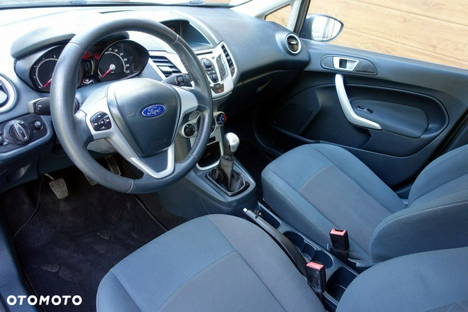 Ford Fiesta - 11