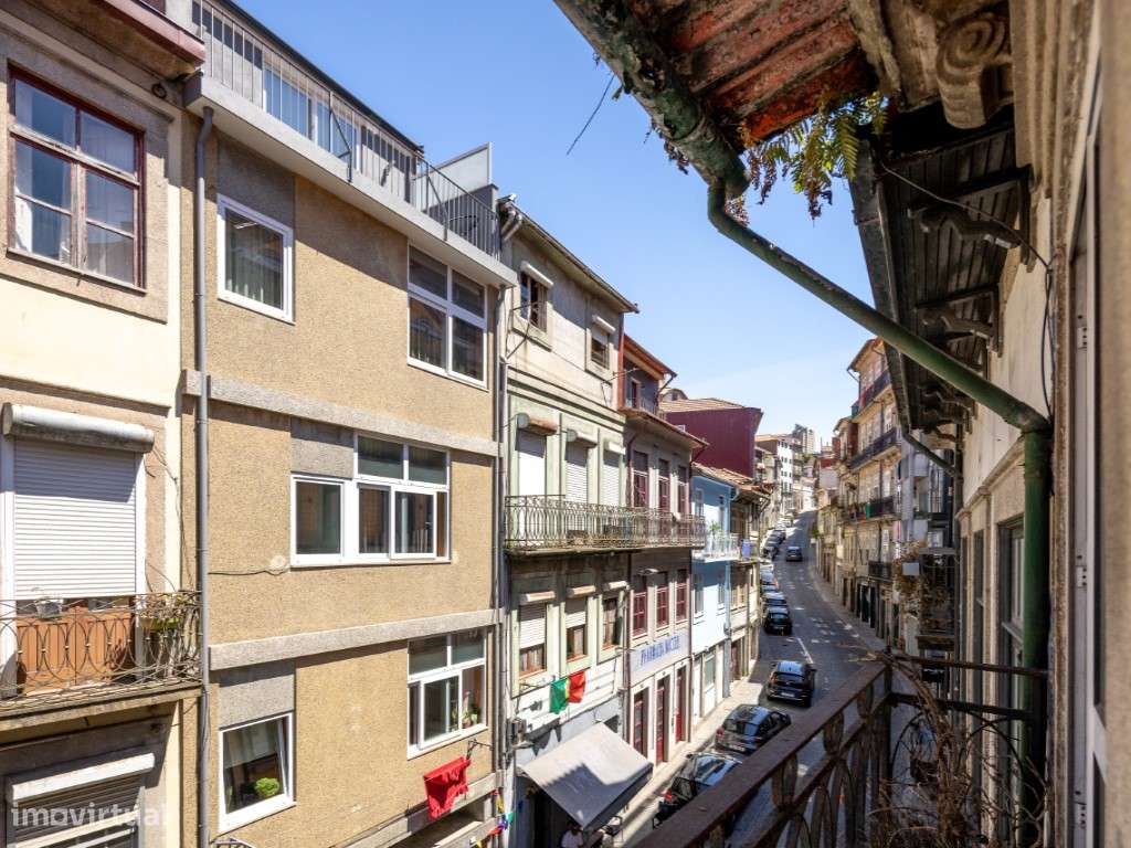 Prédio para Reabilitação no Centro Histórico de Vila Nova de Gaia-13