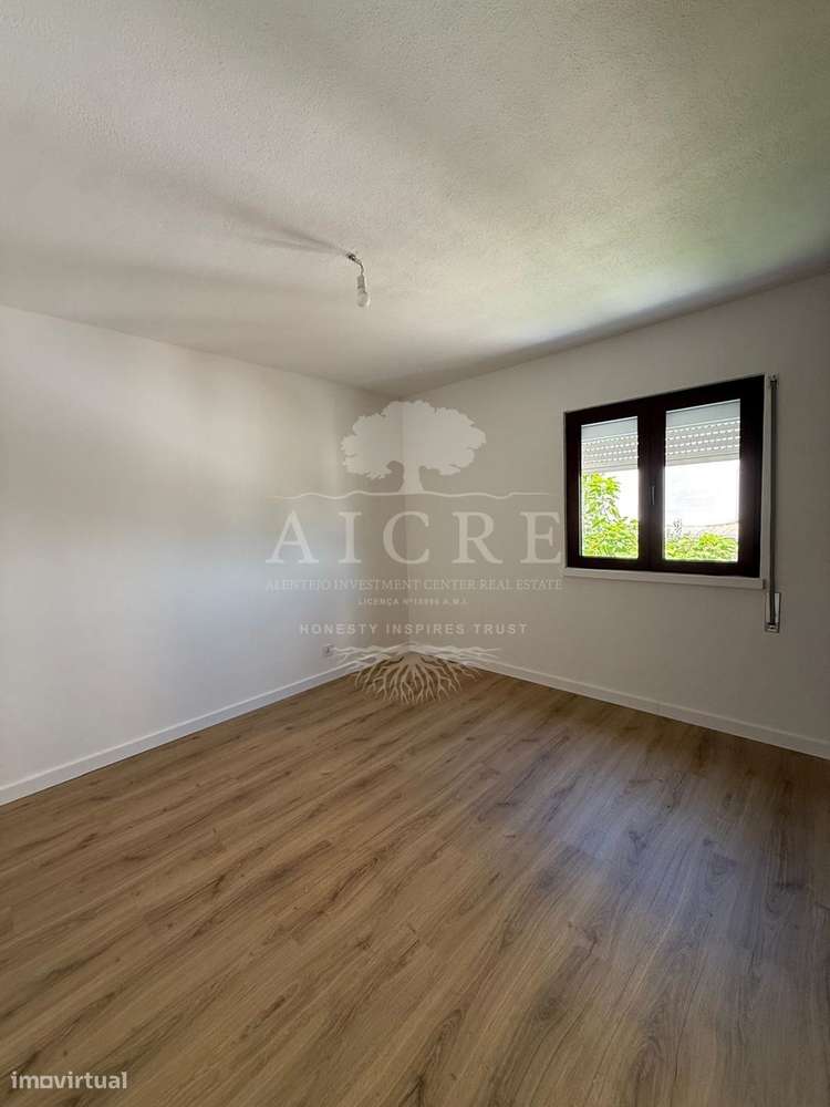 Apartamento T3 Totalmente Remodelado | Horta das Figueiras – Évora-15