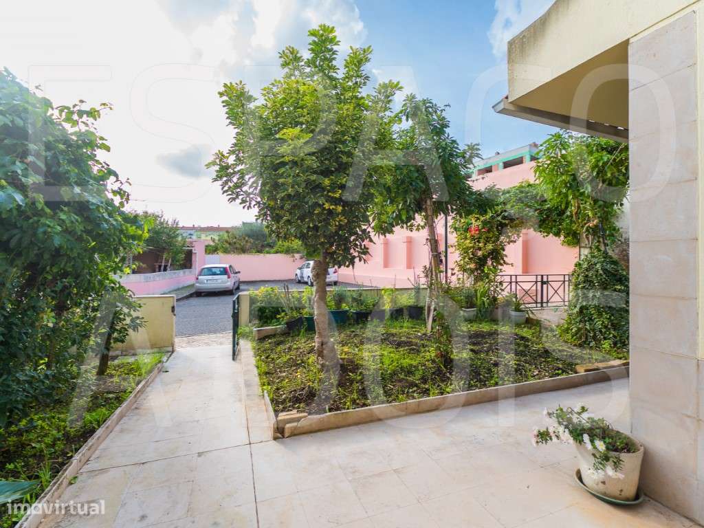 OPORTUNIDADE ÚNICA! Ótima qualidade de construção. Muito soalheira ...-5