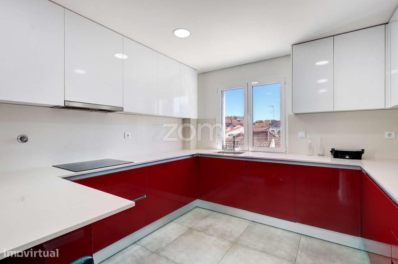 Apartamento T5 Novo em Sacavém-15