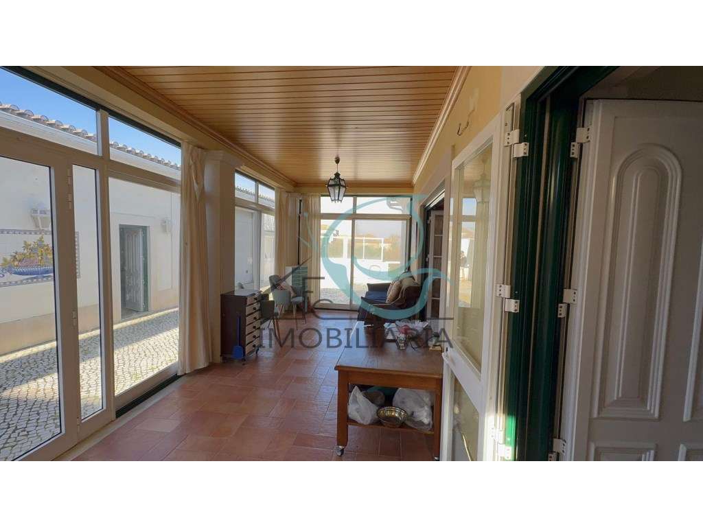 Moradia T4 em Azeitão - Excelente Oportunidade-24