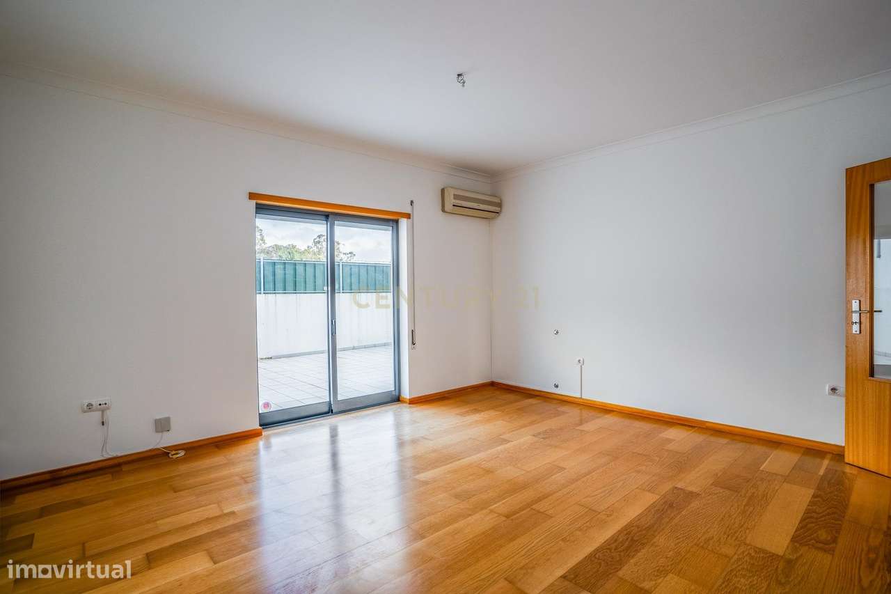 Apartamento T1 com terraço privado | Vila Pouquet | Caldas da Rainha-16