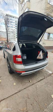 Skoda Octavia 2.0 TDI 4x4 DSG Scout - 22