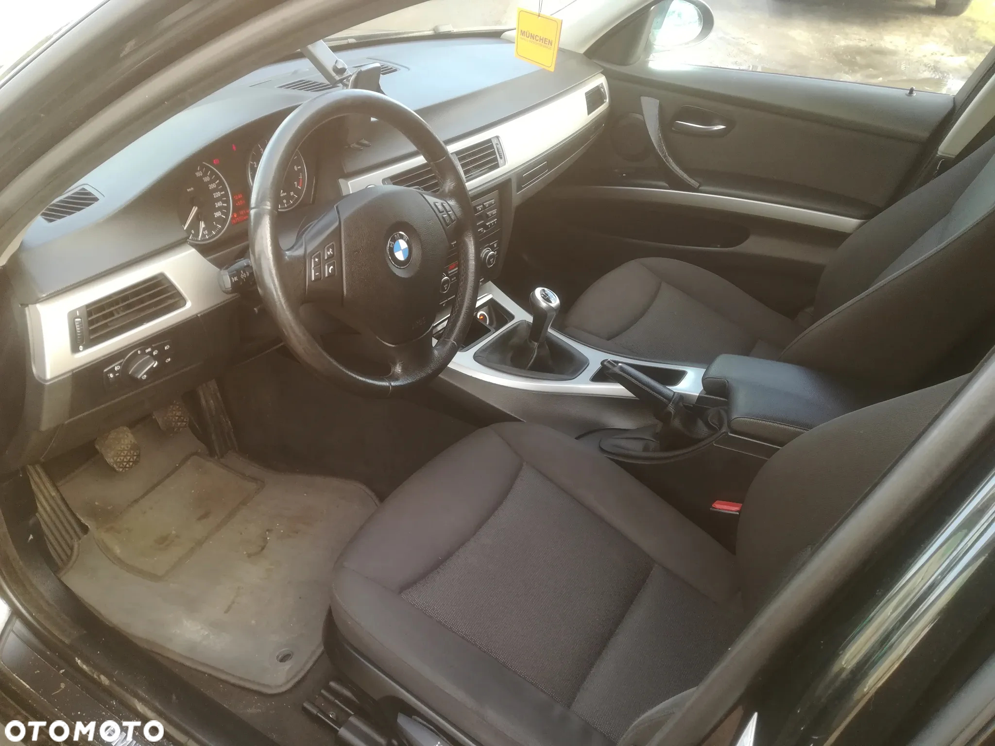 BMW Seria 3 318i - 14