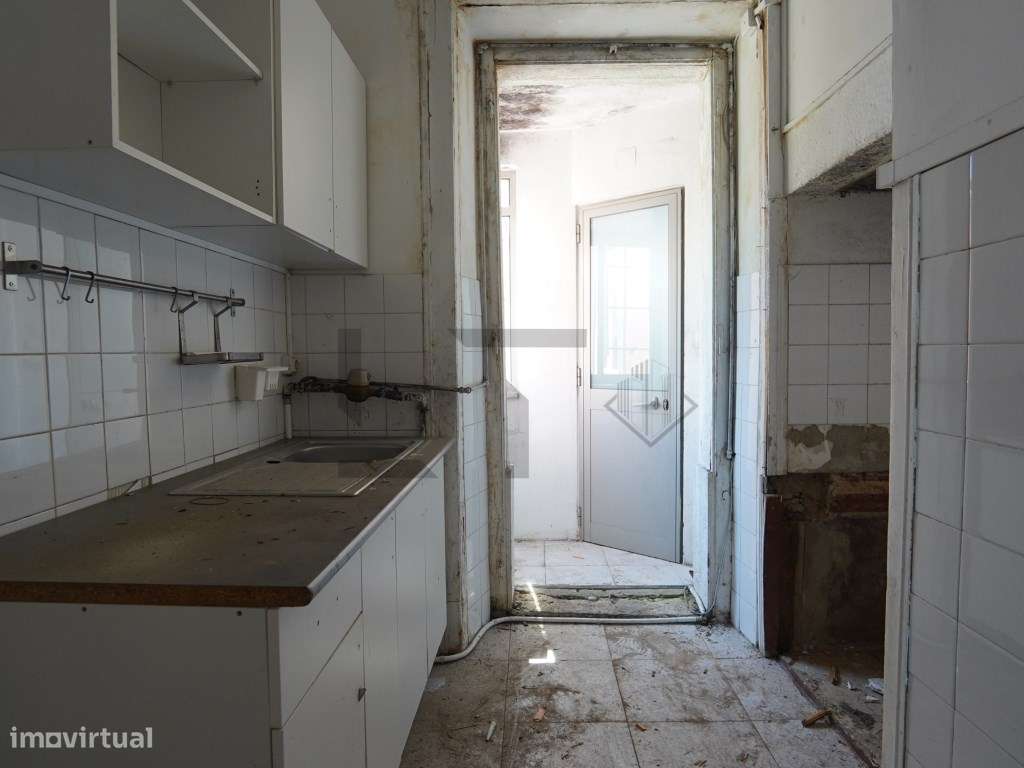 Prédio com 6 Apartamentos para Reabilitação em Marvila, Lisboa-5