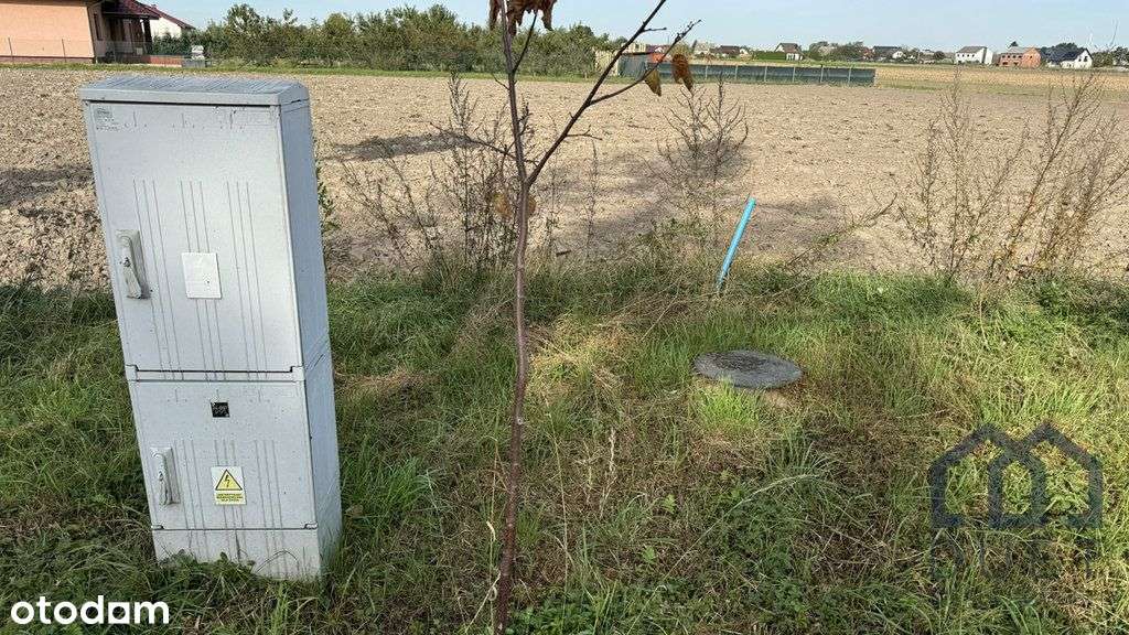 Działka z wydanymi warunkami zabudowy-6