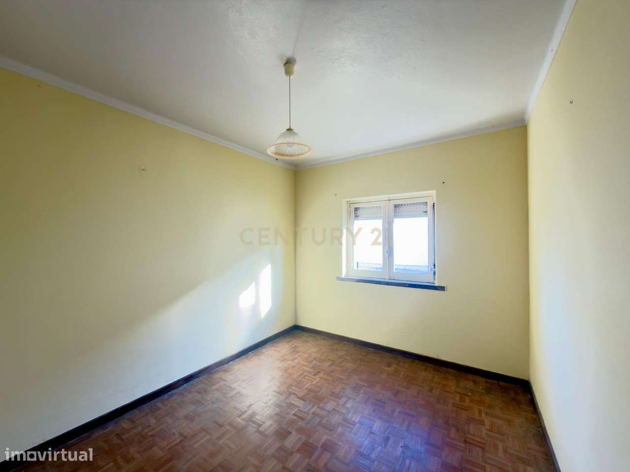 A Oportunidade Perfeita para Criar a Casa dos Seus Sonhos em Janes, Al-11