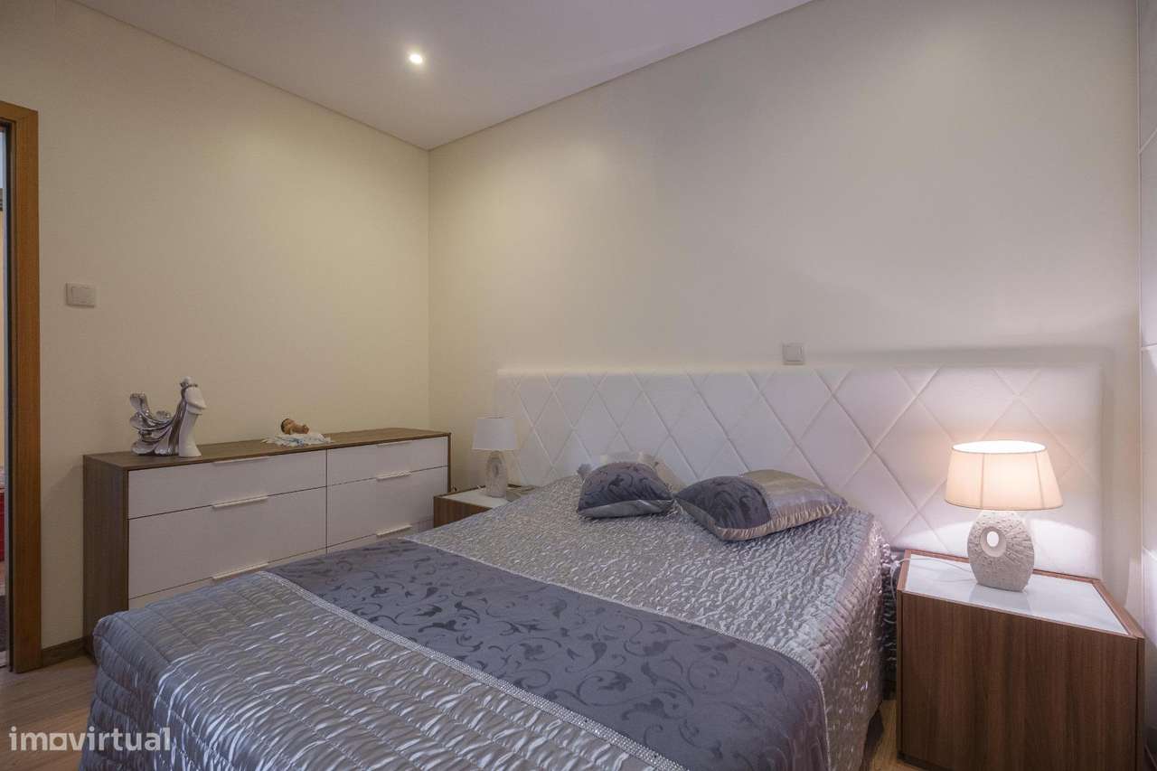 Andar Moradia T3 – Rés do Chão Totalmente Remodelado-12