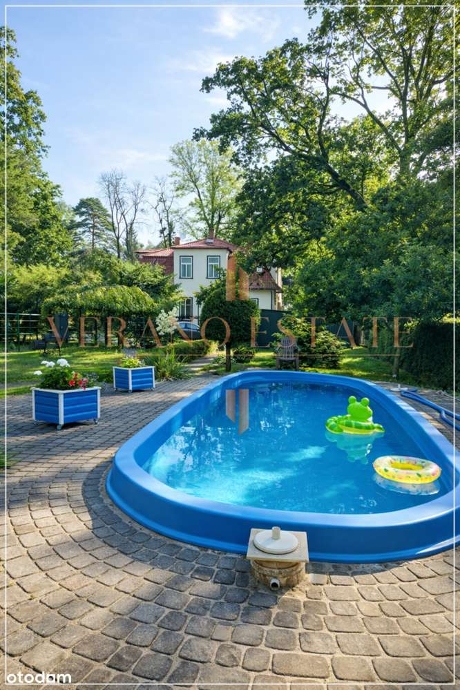 Piękna willa z potencjałem | ogród 2200m2 | basen-15