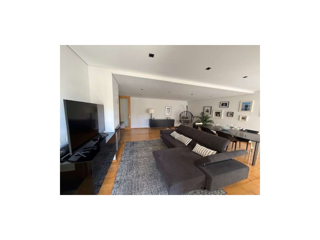 T3 em Santa Marinha (Candal) - Próximo do Arrábida Shopping | Terra... - Grande imagem: 2/23