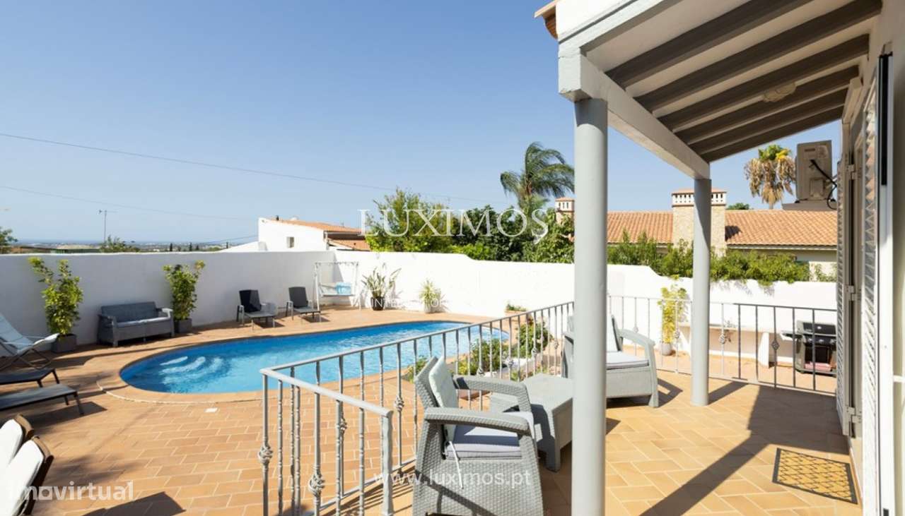 Moradia V4 com piscina, para venda em Boliqueime, Algarve - Grande imagem: 2/25