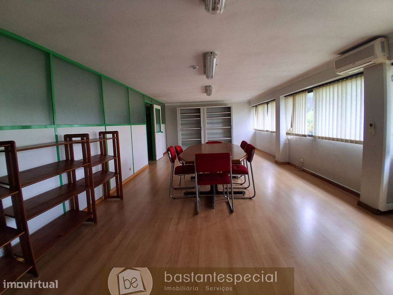 Pavilhão/Armazém-11