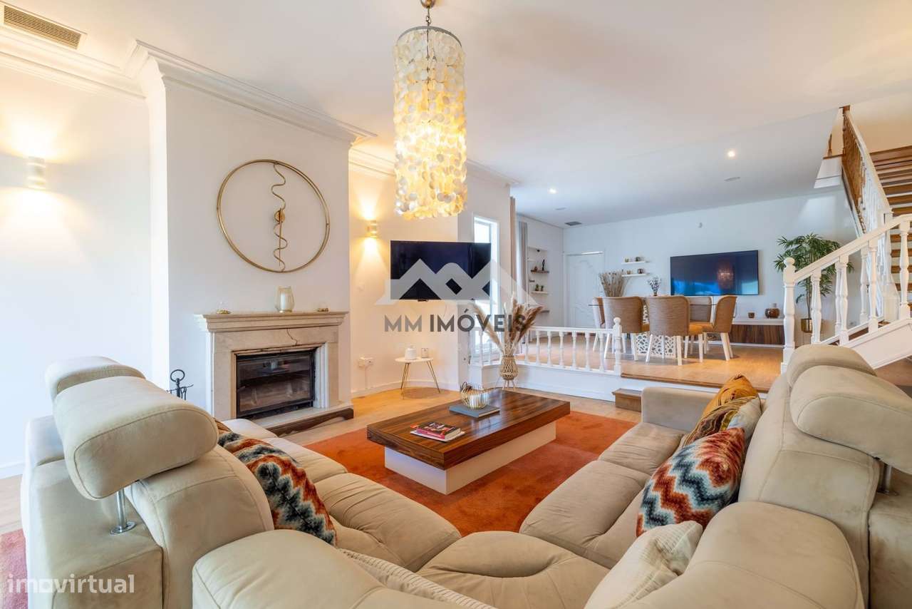 Moradia T5 | Lote 1.620m2 | Piscina | Jardim | Três Garagens - Grande imagem: 5/60