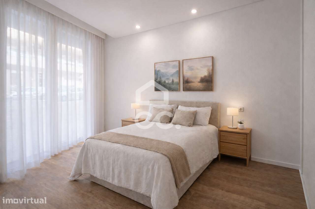 Apartamento T4 totalmente renovado com 160 m² no centro de Nogueira, M-7