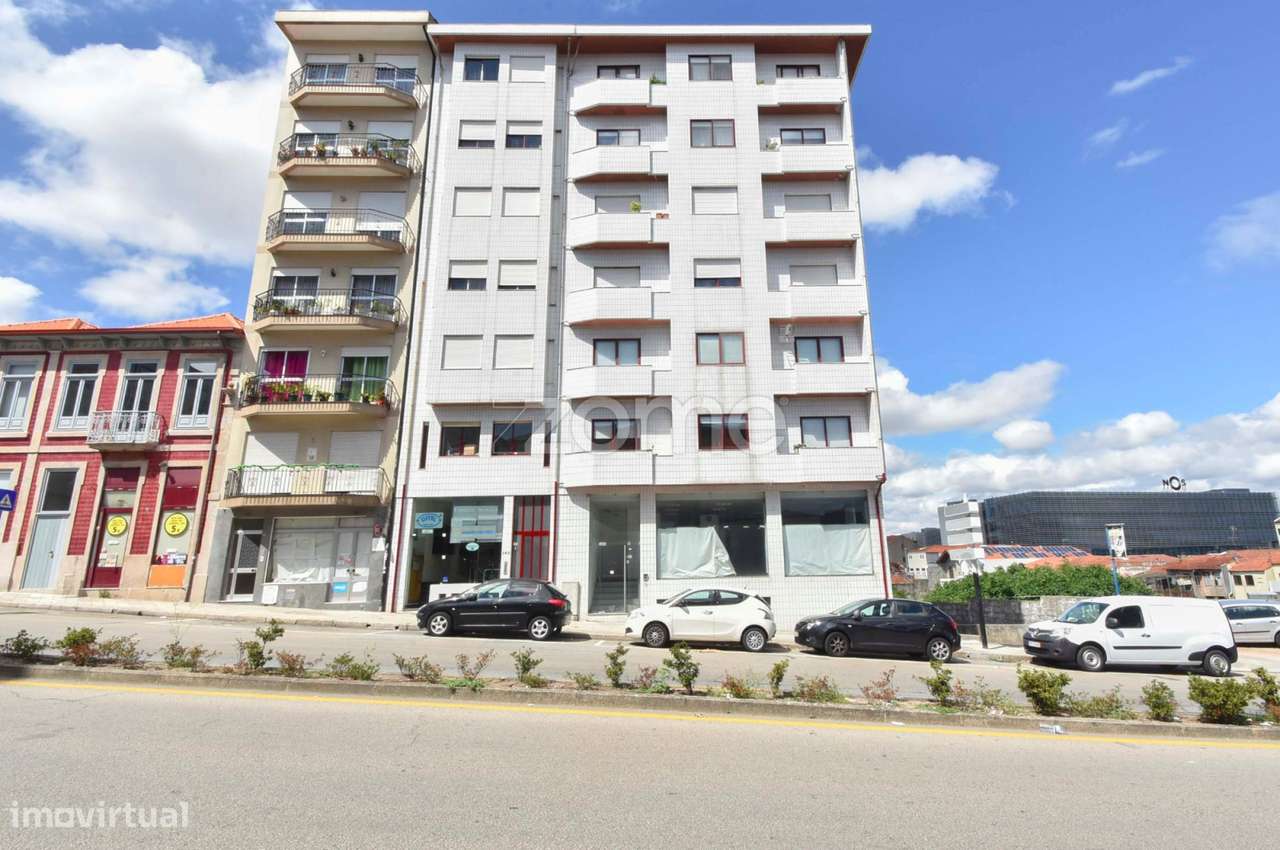 Apartamento T2 em Campanhã, Totalmente Mobilado e Equipado - Grande imagem: 2/33