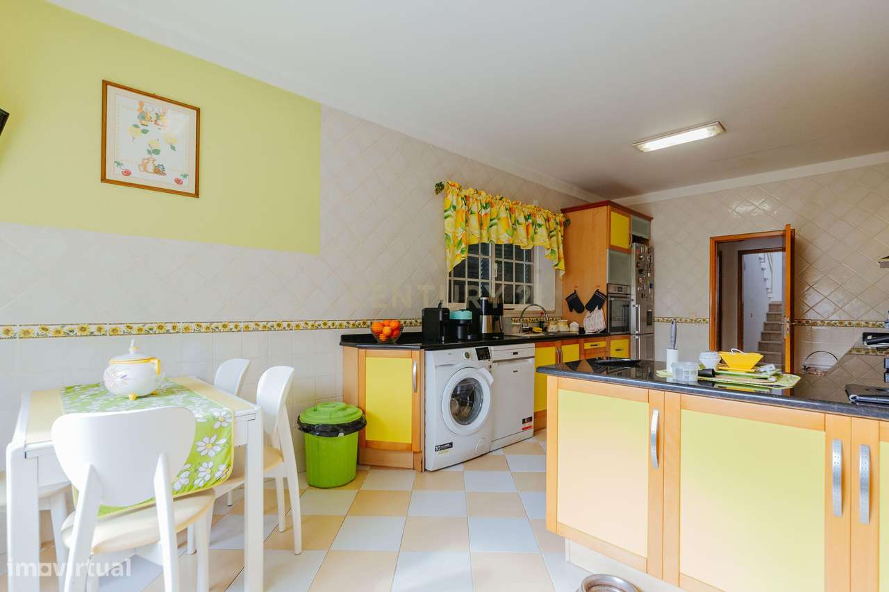 Moradia Isolada T4 Sarilhos Grande, Montijo-11