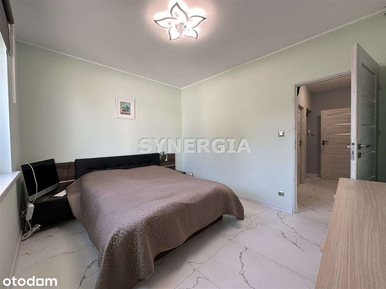 Ekonomiczny, nowoczesny dom blisko centrum-11