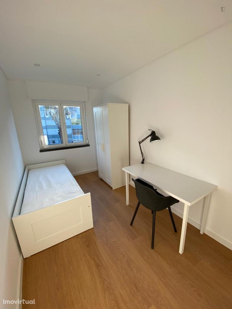 338873 - NOVA SBE 7 min walking! Single bedroom...