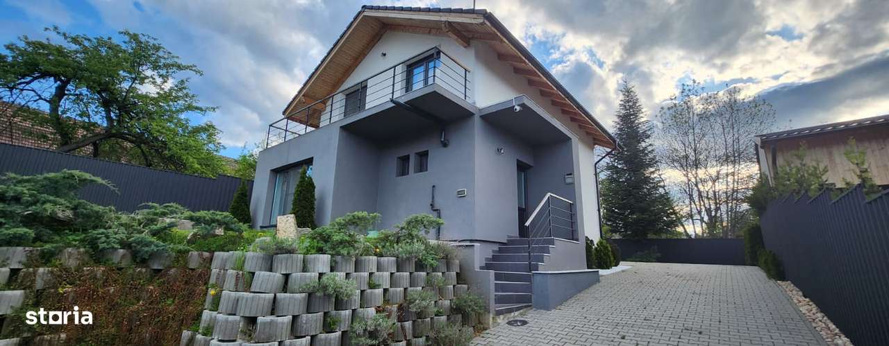 Casa Sacele-Turches, P+M, 3 dormitoare si living, terasa, teren 453 mp - Imagine principală: 2/11