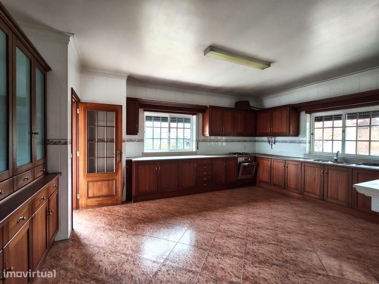 Moradia T3 + 2 / Garagem ampla/ Terraços / varandas/ Meirinhas / Pomba - Grande imagem: 4/33