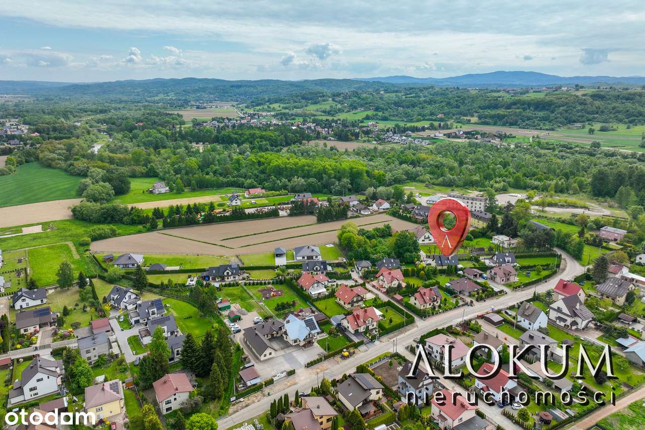 Komfortowy i jasny dom w pobliżu ścisłego centrum Gdowa.-18