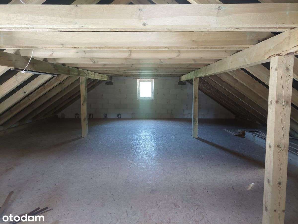 Atrakcyjny dom w spokojnej okolicy pod lasem-11