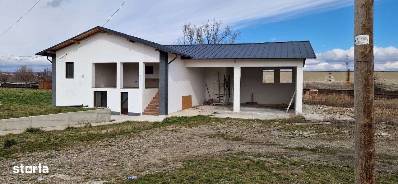 Vand spatiu comercial+teren - Imagine principală: 2/7