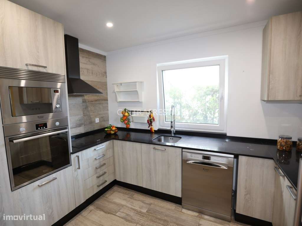 Moradia T3 com Jardim e Garagem na Quinta Verde - Nafarros, Sintra.-14