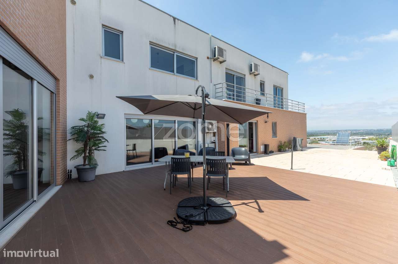 Moradia Moderna em Taveiro, Coimbra com Vistas Desafogadas-29