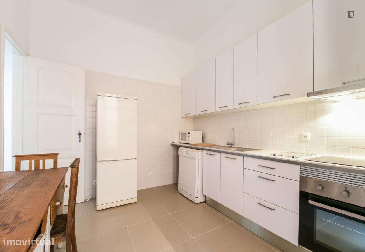 Quarto - localizado em Alcântara Lisbon - Grande imagem: 5/14