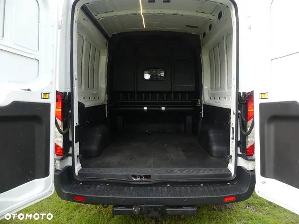 Ford Transit - 12