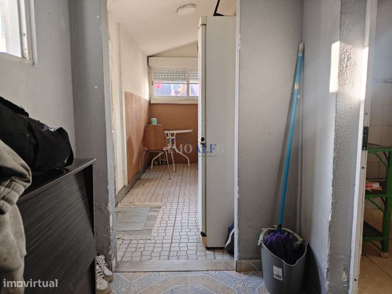 Prédio com quintal no centro do Montijo, junto a transportes-16