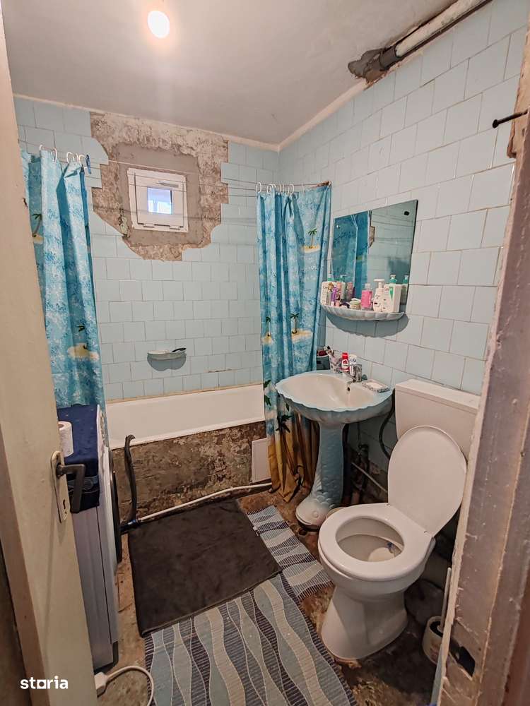 Vând apartament 3 camere micro 4-7