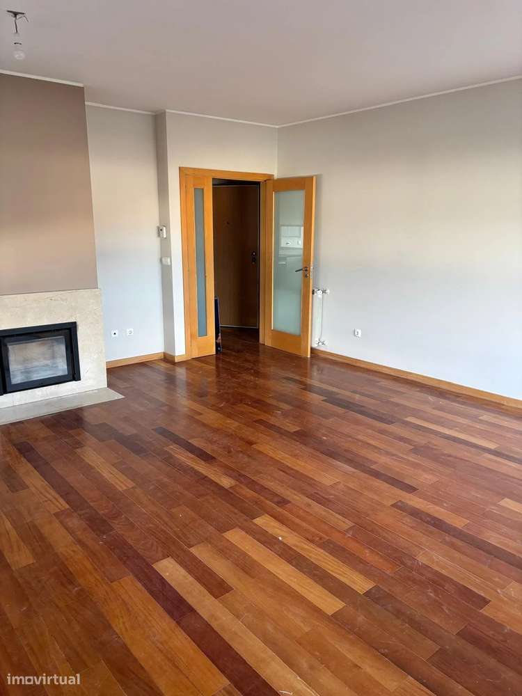 Apartamento T3 com Garagem e Arrumo – Vila Meã, Amarante - Grande imagem: 2/43