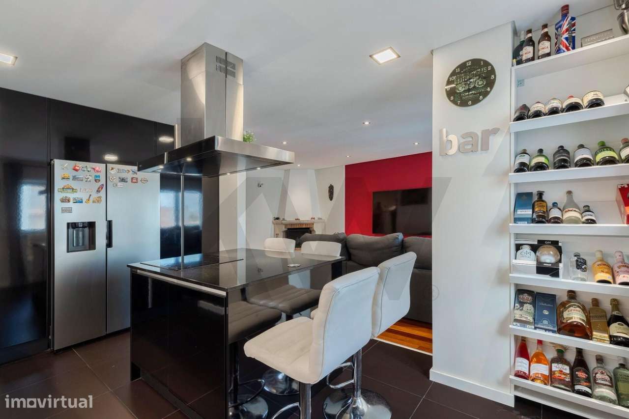 T2 remodelado e com parqueamento em Santa Marta do Pinhal - Grande imagem: 5/26