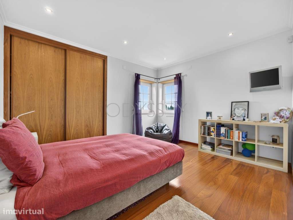 Villa T3 com piscina e vistas panorâmicas aninhada na aldeia histór...-30