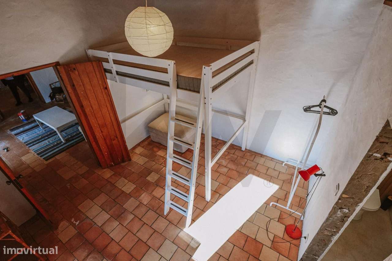 MORADIA  ESPAÇO EXTERIOR  E ZONA DE ESTACIONAMENTO PRIVATIVO-19