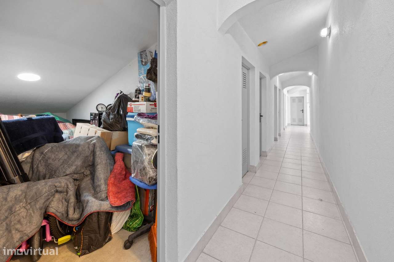 Apartamento T2 em Corroios | Conforto, Acessos e Qualidade de Vida-22