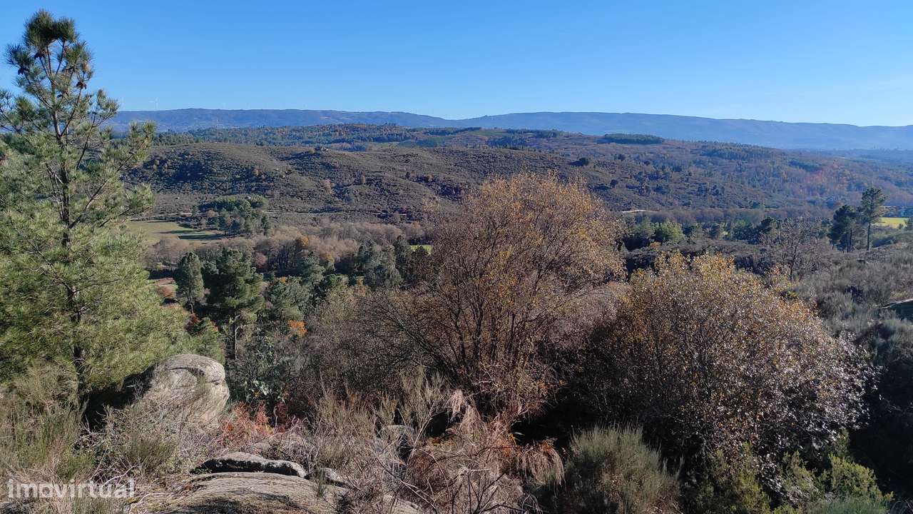 Quinta com vista deslumbrante para a Serra da Estrela 17500€-20