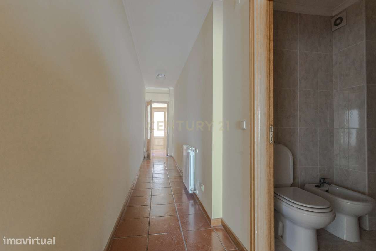 Soberbo Apartamento T2 com Vista Mar Canidelo-16