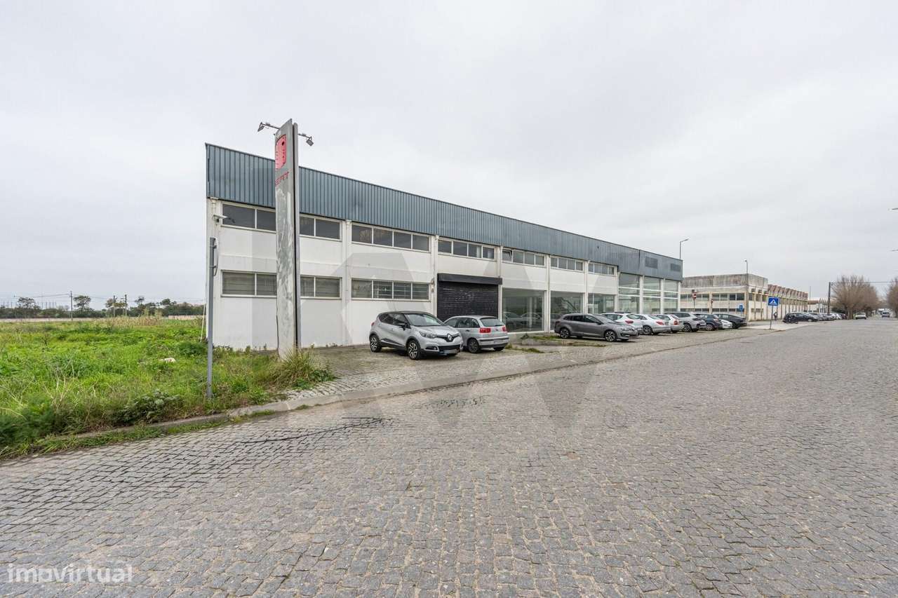 Edifício Comercial e Industrial com 1.584 m2 em Espinho (Silvalde) - Grande imagem: 4/27