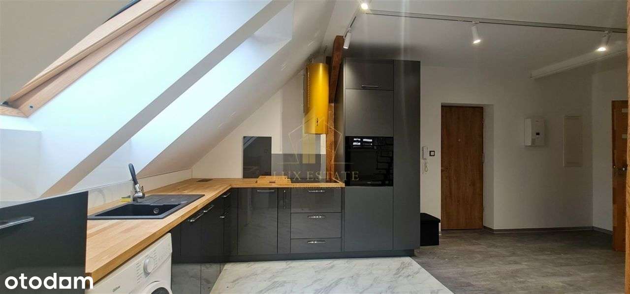 ---Słoneczne przestronne wnętrza z potencjałem ----0