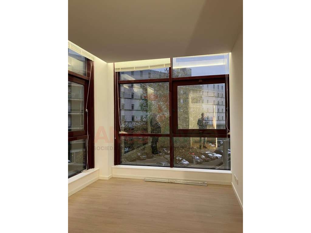 Apartamento T1 Renovado - Centro da Maia (Junto à Linha do Metro)-5