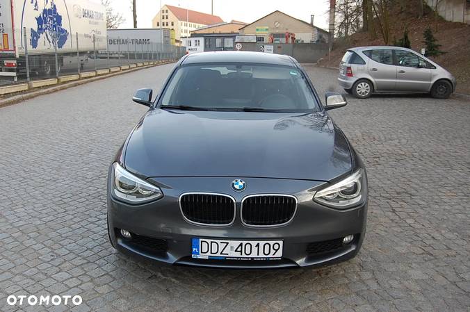 BMW Seria 1 118d DPF - 8