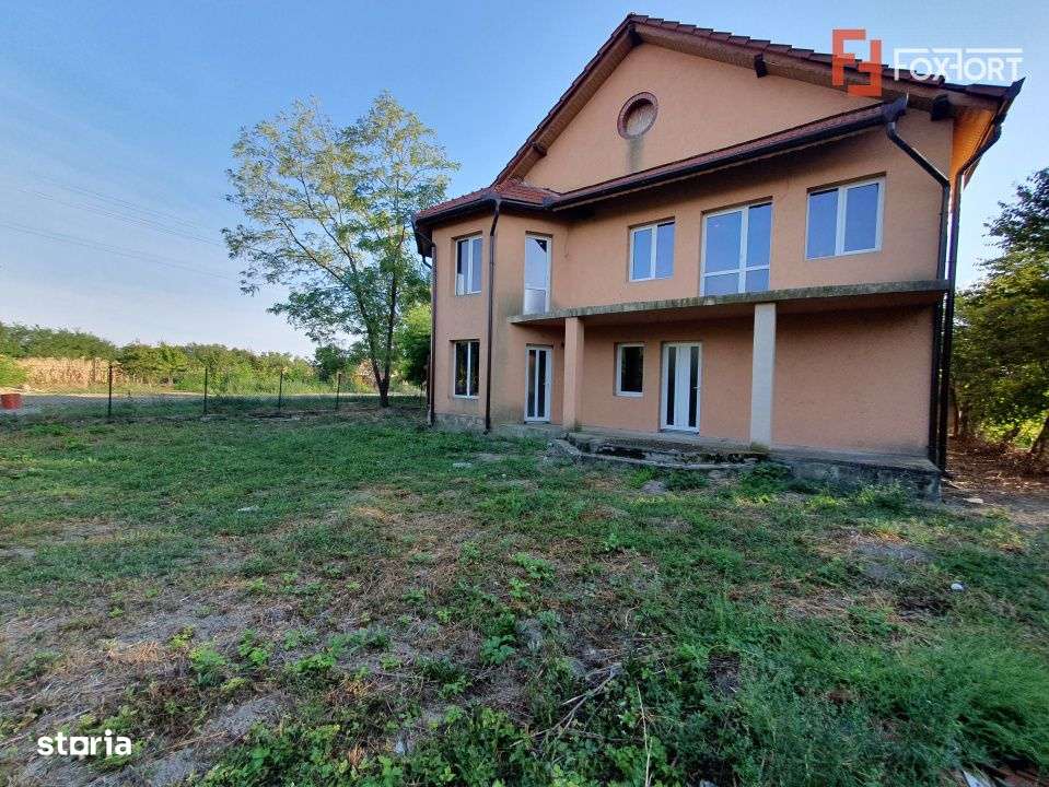 Casa individuala cu 5 camere si 2 bai, Central Jebel-3