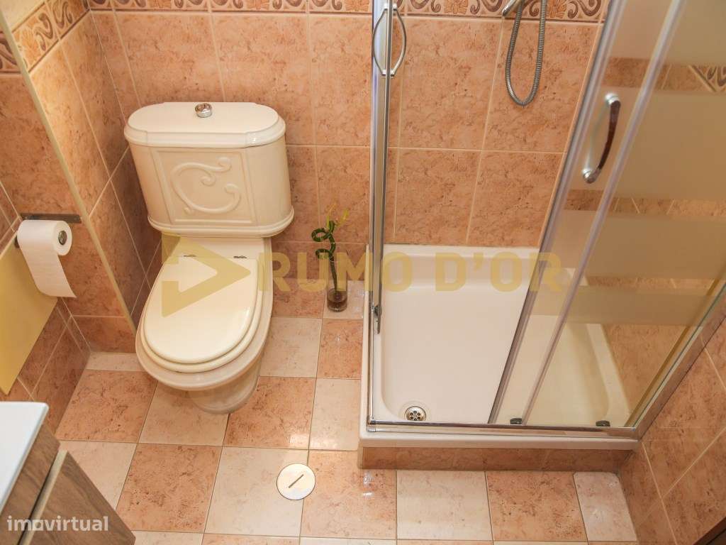 Moradia Exclusiva com áreas Independentes - junto a Arruda dos Vinhos-26