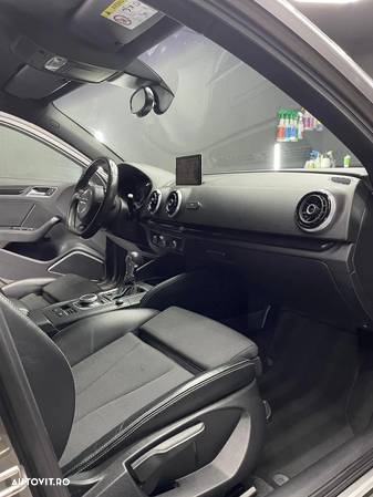 Audi A3 2.0 TDI S tronic Sport - 10