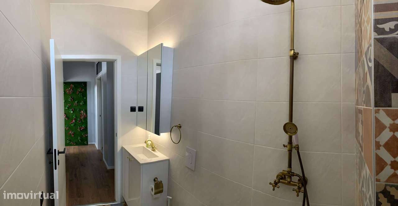 Apartamento T2 remodelado, com estacionamento - Benedita, Alcobaça-14